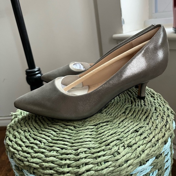 CLARKS Leather violet 55 rae metallic size 6.5 - Picture 7 of 10